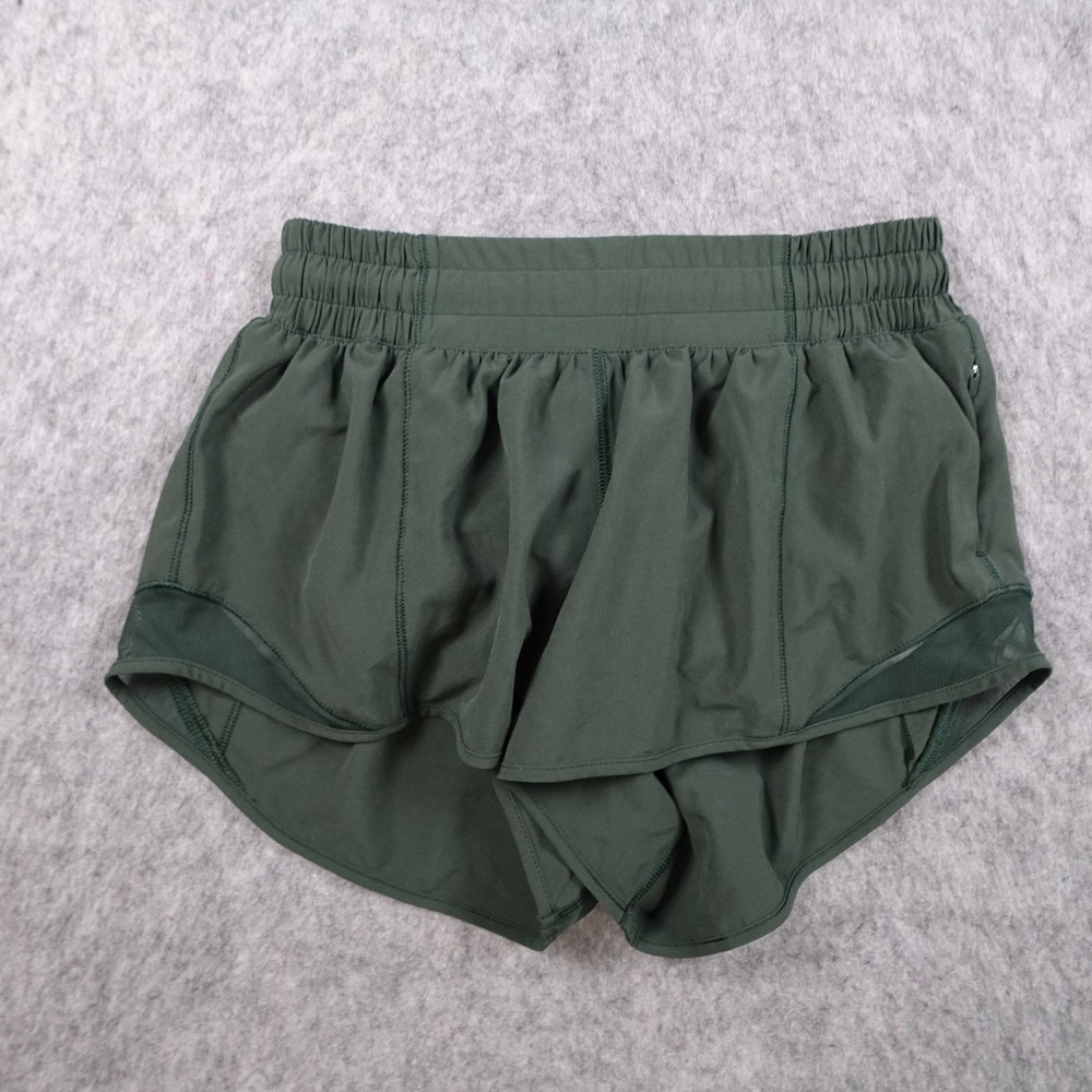 Lululemon Short Womens 4 Green Hotty Hot Low Rise 2.5" Yoga Run Gym Workout